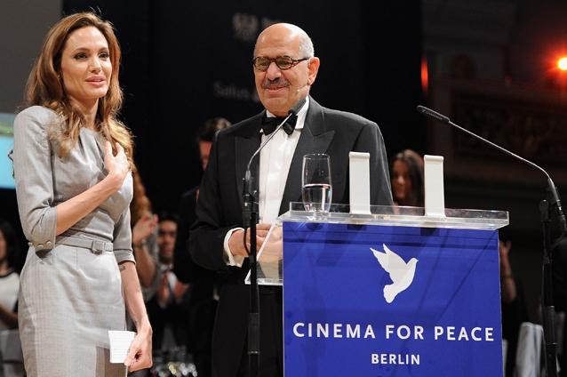 Angelina Jolie, recompensată cu Cinema for Peace Award la Festivalul de la Berlin