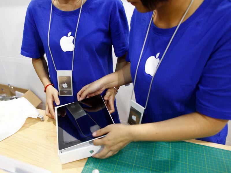 Apple a acceptat inspecţii independente în fabricile din China unde muncitorii se sinucid pe capete