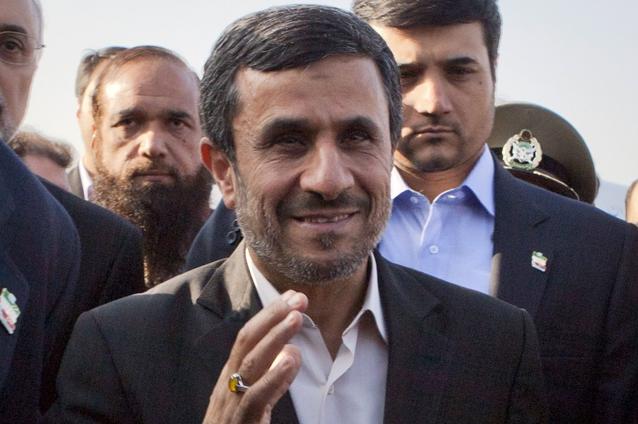 Mahmoud Ahmadinejad: Problemele din regiune sunt cauzate de intervenţiile puterilor străine