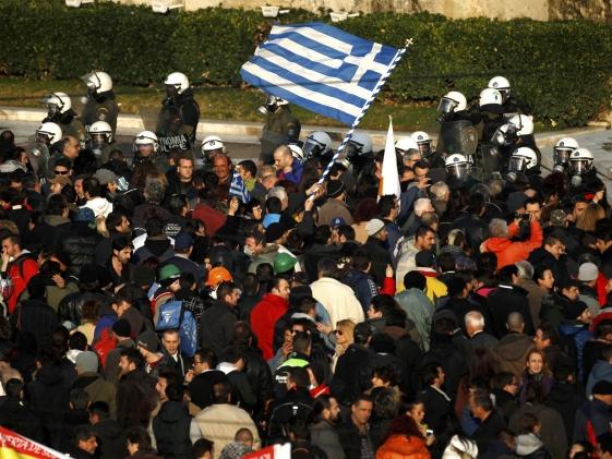 Grecii se pregătesc de noi proteste în centrul Atenei