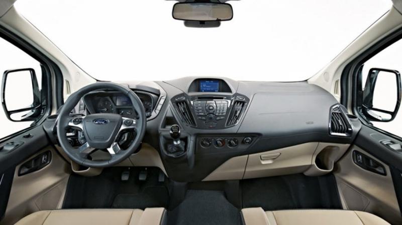 Ford Tourneo Custom Concept se lansează la Geneva 8200400