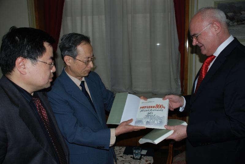 China a decretat româna limbă de circulaţie internaţională 8186461