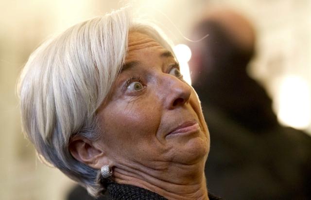 Experţii sar la "gâtul" FMI: O instituţie nedemocratică, opacă, pradă intereselor unui grup restrâns