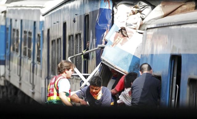 Tragedie feroviară în Argentina: 49 de morţi şi peste 600 de răniţi după ce un tren a rămas fără frâne şi s-a izbit de o platformă - Imagini LIVE