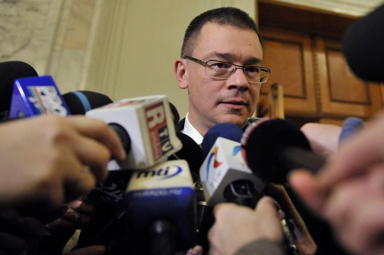 "Caşchetele", la ceasul bilanţului. Premierul Răzvan Ungureanu, nemulţumit de reforma în Poliţie