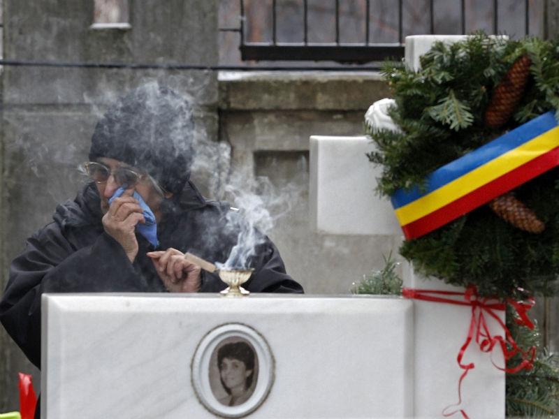 Cei mai mulţi români acuză Securitatea pentru crimele din decembrie 1989
