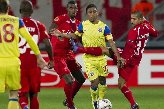 Twente - Steaua 1-0. "Roş-albaştrii" expulzaţi din Europa după două eşecuri similare, ca scor şi evoluţie