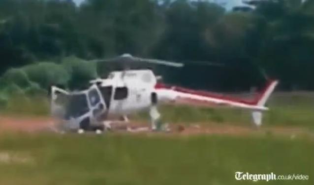 Rezonanţă la sol: Vezi cum s-a dezintegrat un elicopter imediat după aterizare (VIDEO)