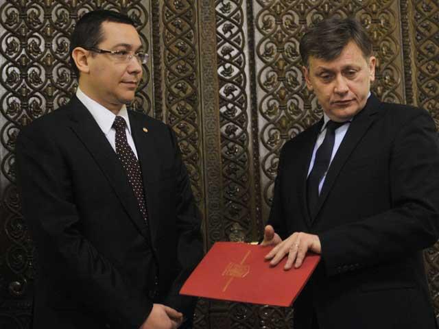USL boicotează mesajul lui Băsescu în Parlament