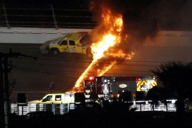 NASCAR în flăcări: maşina pilotată de Juan Pablo Montoya, rămasă fără frâne, a izbit un camion încărcat cu combustibil (VIDEO)