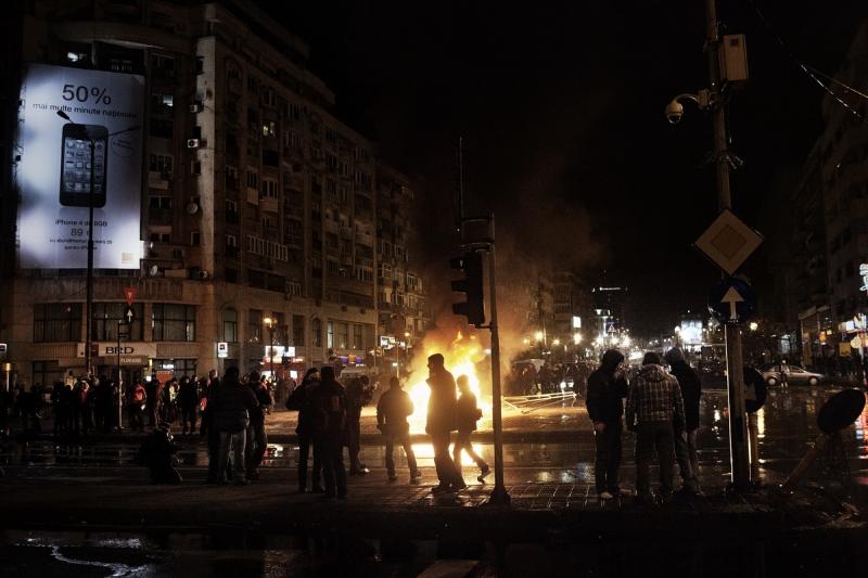 În bucătăria protestatarilor. Un fotoreportaj de Mugur Vărzariu 8549210