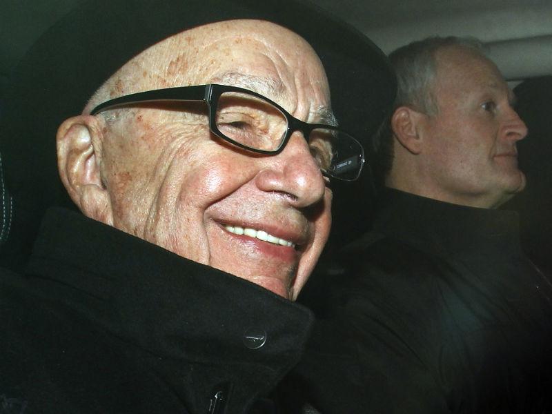 Mogulul media Rupert Murdoch îşi retrage fiul din Marea Britanie pe fondul unui scandal de spionaj