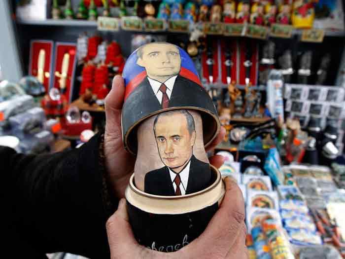 Vladimir Putin forţează uşile Kremlinului