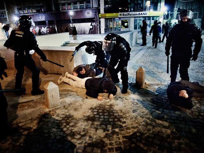 În bucătăria protestatarilor 8810679