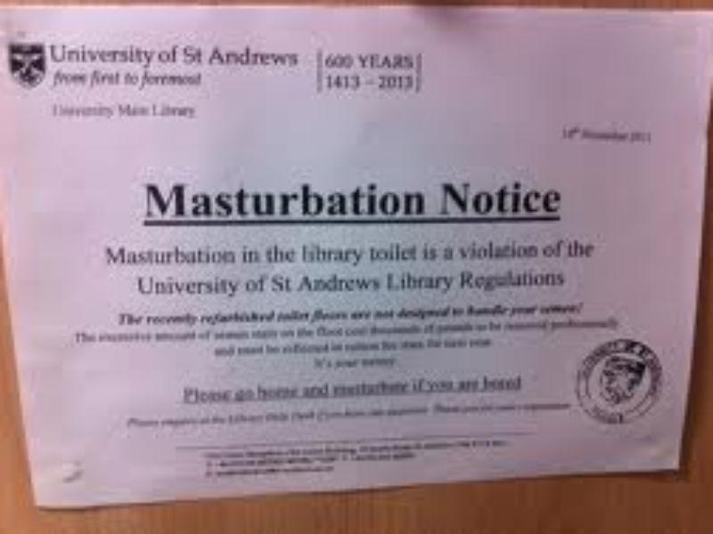 Afişe anti-mastrubare. Ce farse mai fac şoarecii de bibliotecă scoţieni
