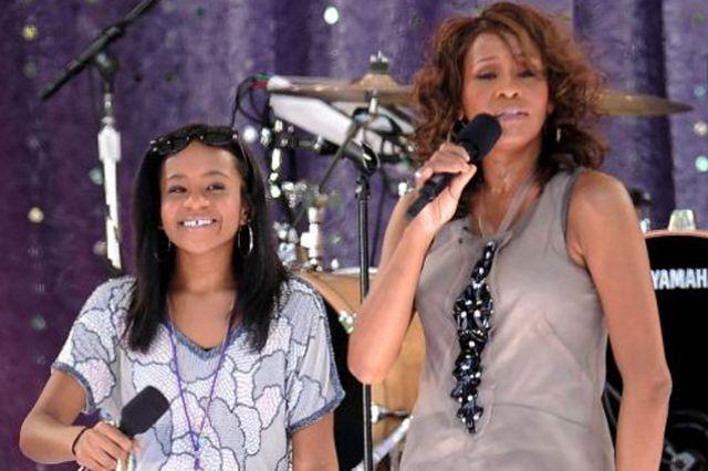 Fiica lui Whitney Houston, Bobbi Kristina Brown, vrea să-şi schimbe numele