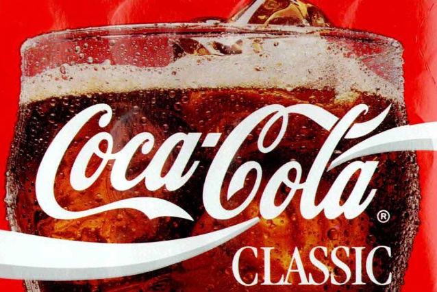 Coca-Cola îşi păstrează faimoasa reţetă. Va fi redusă doar cantitatea de 4-MEI din caramel