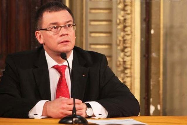 Premierul Ungureanu schimbă şeful Corpului de Control al prim-ministrului şi guvernatorul Deltei Dunării