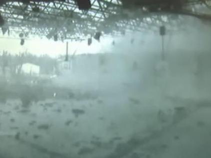 Imagini spectaculoase: Un liceu din Indiana, luat pe sus de o tornadă (VIDEO)