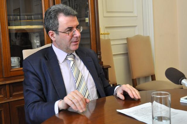 Ambasadorul elen: “Nu vă temeţi de o închidere a pieţii muncii din Grecia”