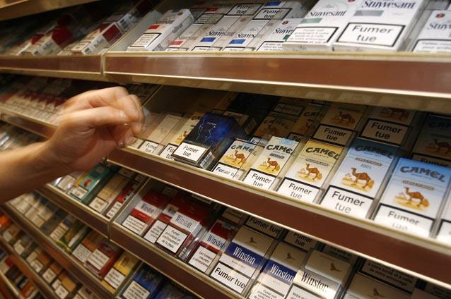 Veste proastă pentru fumători: Pachetul de ţigări se scumpeşte de la 1 iulie. Vezi cu cât