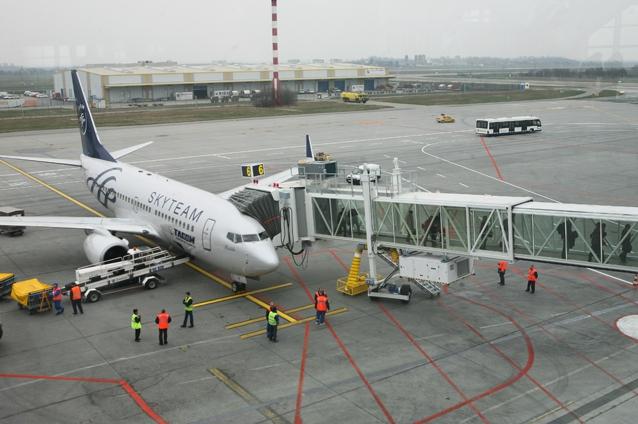 Duminică, 25 martie, cursele low-cost de pe aeroportul Băneasa se mută pe Otopeni