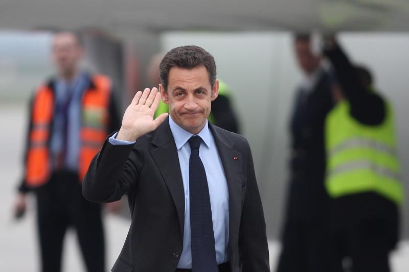 Sarkozy: “Democraţiile, în alertă”