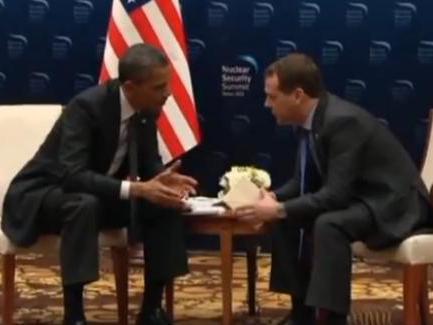 Discuţie secretă Obama - Medvedev, înregistrată de un microfon uitat deschis (VIDEO)