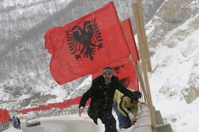 Parlamentul European cere României să recunoască independenţa Kosovo