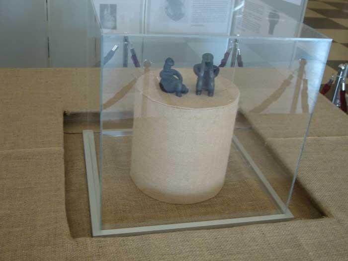 ”Gânditorul” - cea mai importantă operă de artă realizată, până la Brâncuşi, pe teritoriul ţării noastre. Omul neolitic şi omul secolului XXI 9889495