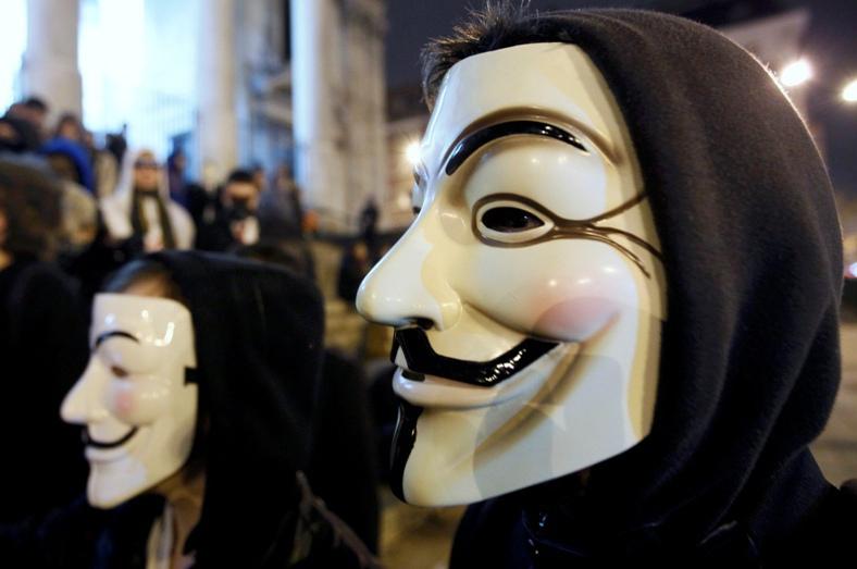 Ziua în care INTERNETUL s-ar putea închide! Vezi ameninţările hackerilor de la Anonymous