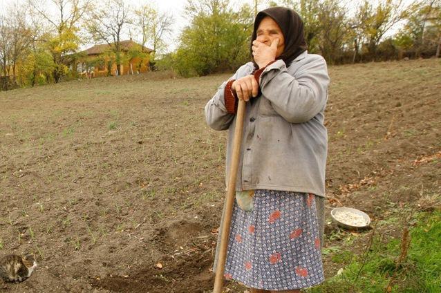 "The Independent" explică dezastrul demografic din România: Aderarea la UE, una dintre cauzele sărăcirii şi îmbătrânirii populaţiei