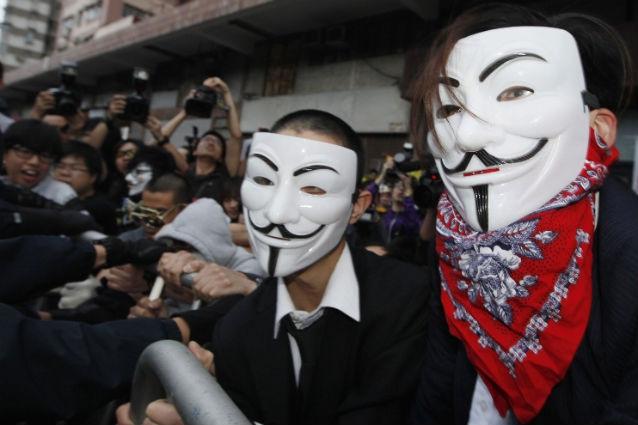 Anonymous atacă şi în China: "Dragă Guvern, nu eşti infailibil!"