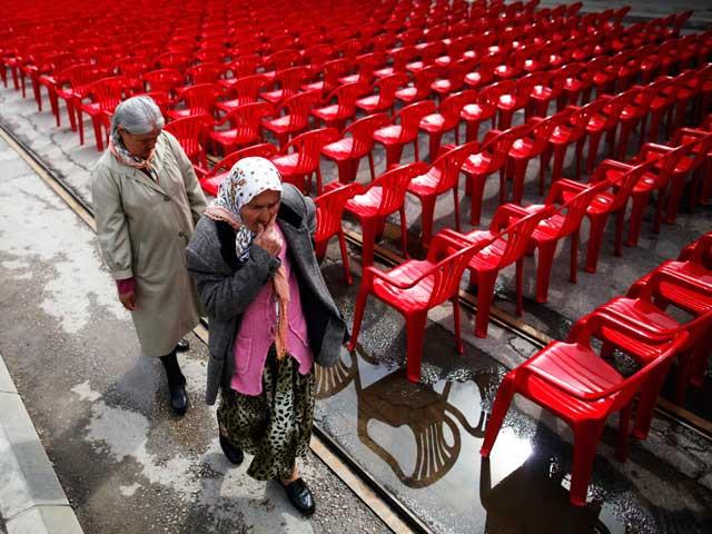 Concert în faţa a 11.541 de scaune goale, în memoria victimelor asediului asupra oraşului Sarajevo