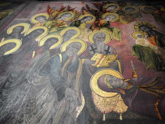 Miracol de Paşte în Macedonia? Icoanele şi frescele Bisericii Sveti Dimitrije au început să strălucească (VIDEO)
