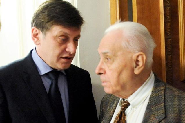 Radu Câmpeanu: Andrei Chiliman nu trebuie să demisioneze din PNL. Antonescu să nu se mai repeadă aşa! E o greşeală de tact şi de viziune politică!