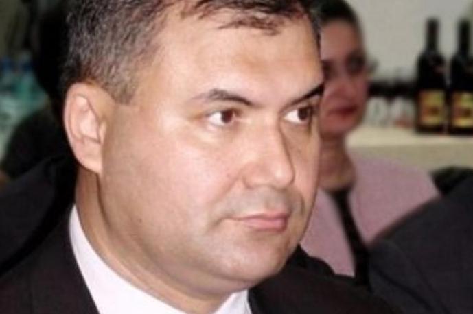 Fiul fostului adjunct al procurorului general al României şi omul de afaceri Nicolae Mann, reţinuţi de DNA