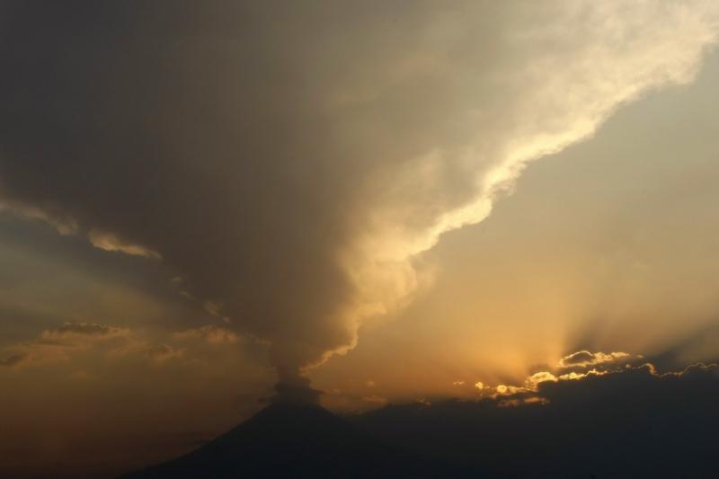 17 aprilie 2012. Imaginile zilei 10642679