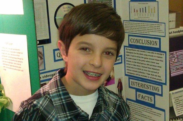 Un băiat de 10 ani a inventat un joc video pentru nevăzători