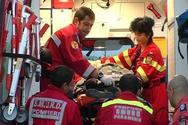Grav accident lângă Cluj: şase persoane, printre care şi o fetiţă, au fost rănite