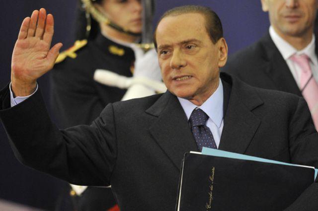 Silvio Berlusconi afirmă că petrecerile din vilele sale erau "concursuri de teatru"