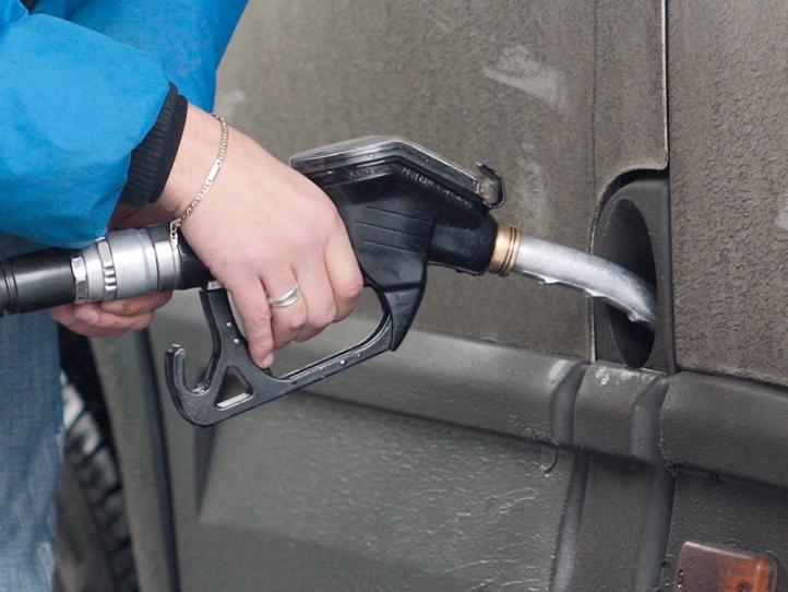 Petrom a crescut preţul benzinei. Majorarea, cu şase bani pe litru