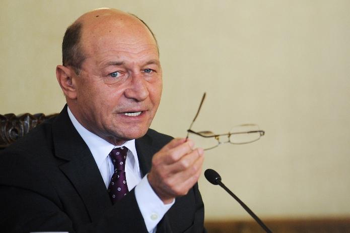 Băsescu, către delegaţia FMI: Este dificil să rămânem pe drumul corect în an electoral