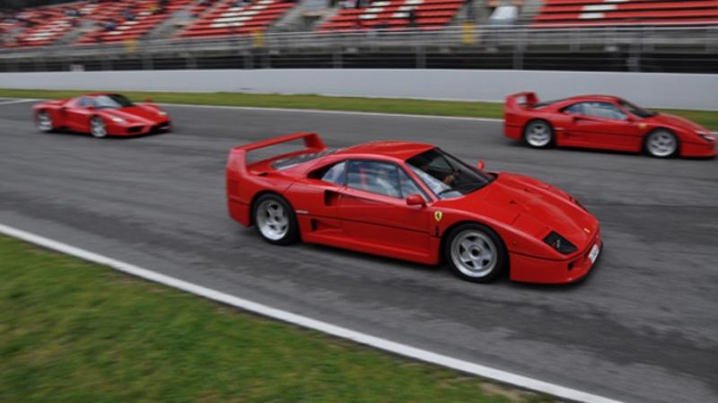 Ferrari F40 împlinește 25 de ani