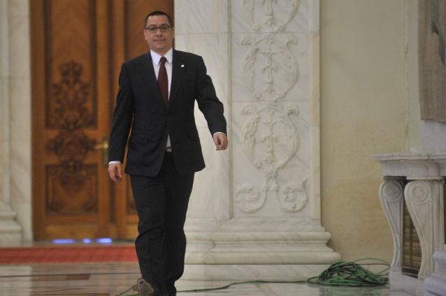 Prima declaraţie a premierului Ponta: "Voi încerca să aduc speranţa românilor că lucrurile se îndreaptă în direcţa bună"