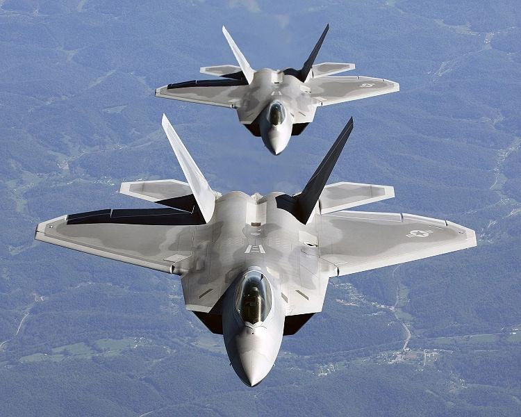Tensiunile din Orientul Mijlociu escaladează. SUA mobilizează avioane F-22 invizibile în Emiratele Arabe Unite