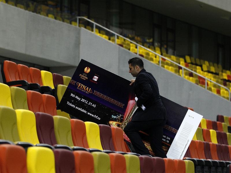 500 de euro un bilet de categoria a doua la finala UEFA. Site-urile de tranzacţii ademenesc suporterii spanioli cu biletele rezervate pentru români