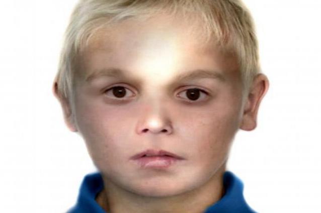 Sibiu: Un criminalist a realizat reconstrucţia facială a unui copilul găsit mort în aprilie pe un teren viran