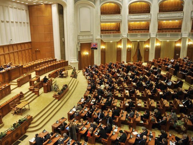 Camera Deputaţilor a adoptat Tratatul european de guvernanţă fiscală