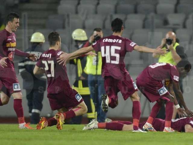 CFR Cluj este noua campioană. Trupa din Gruia a bătut cu 3-2 pe terenul rivalei "U" şi a luat al treilea titlu în ultimii patru ani